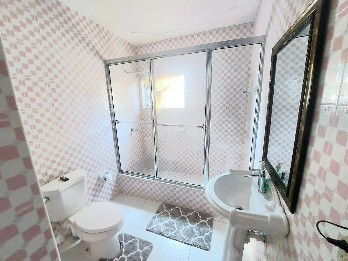 Pensjonat Cambridge Mi Casa Ur Casa With Pool And Beach Access Runaway Bay